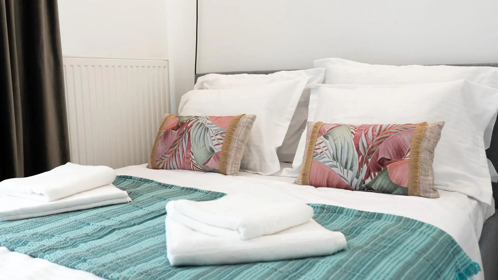 Apartment Soni Exclusive Studio Plaza With Private Parking & Self Check-In Bucharest