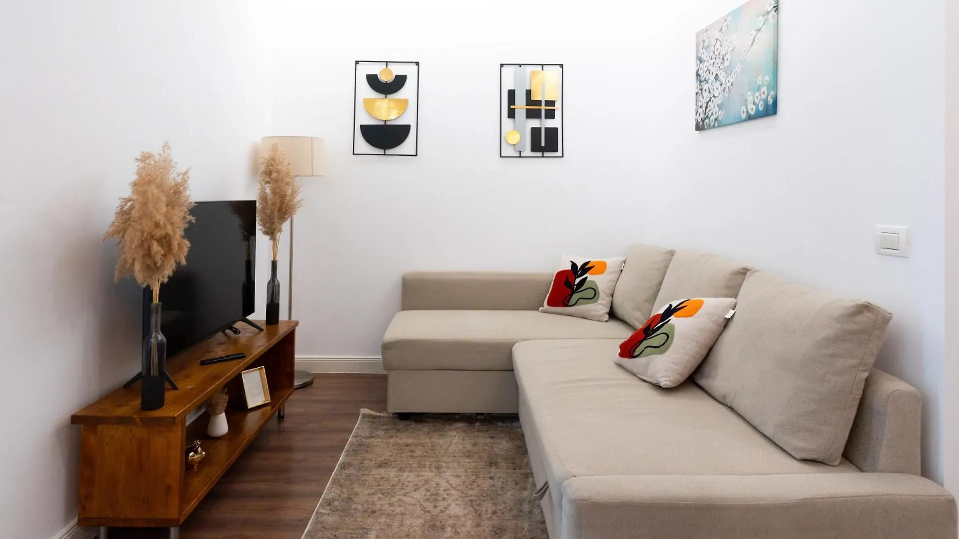 Soni Exclusive Studio Plaza With Private Parking & Self Check-In Bucharest Romania