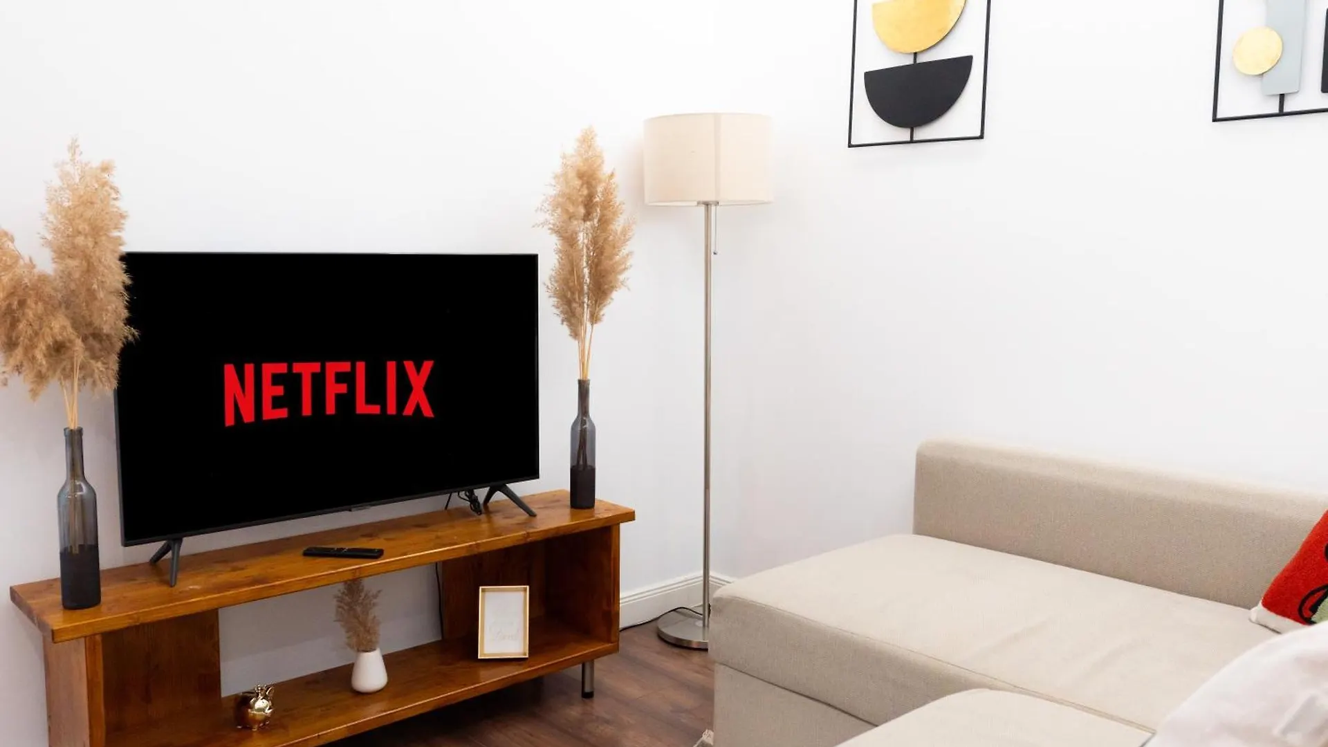 Apartment Soni Exclusive Studio Plaza With Private Parking & Self Check-In Bucharest
