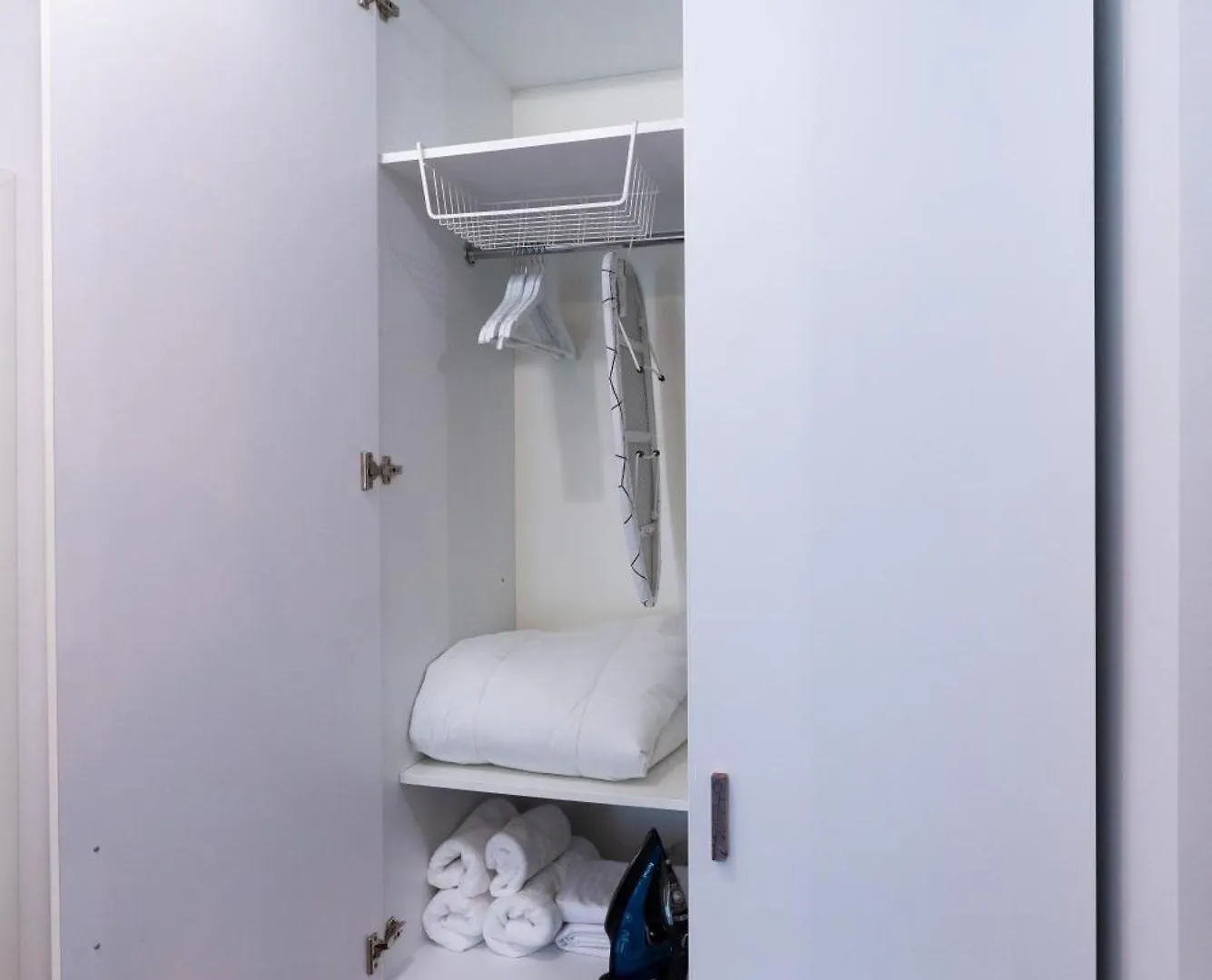 Soni Exclusive Studio Plaza With Private Parking & Self Check-In Bucharest 0*,