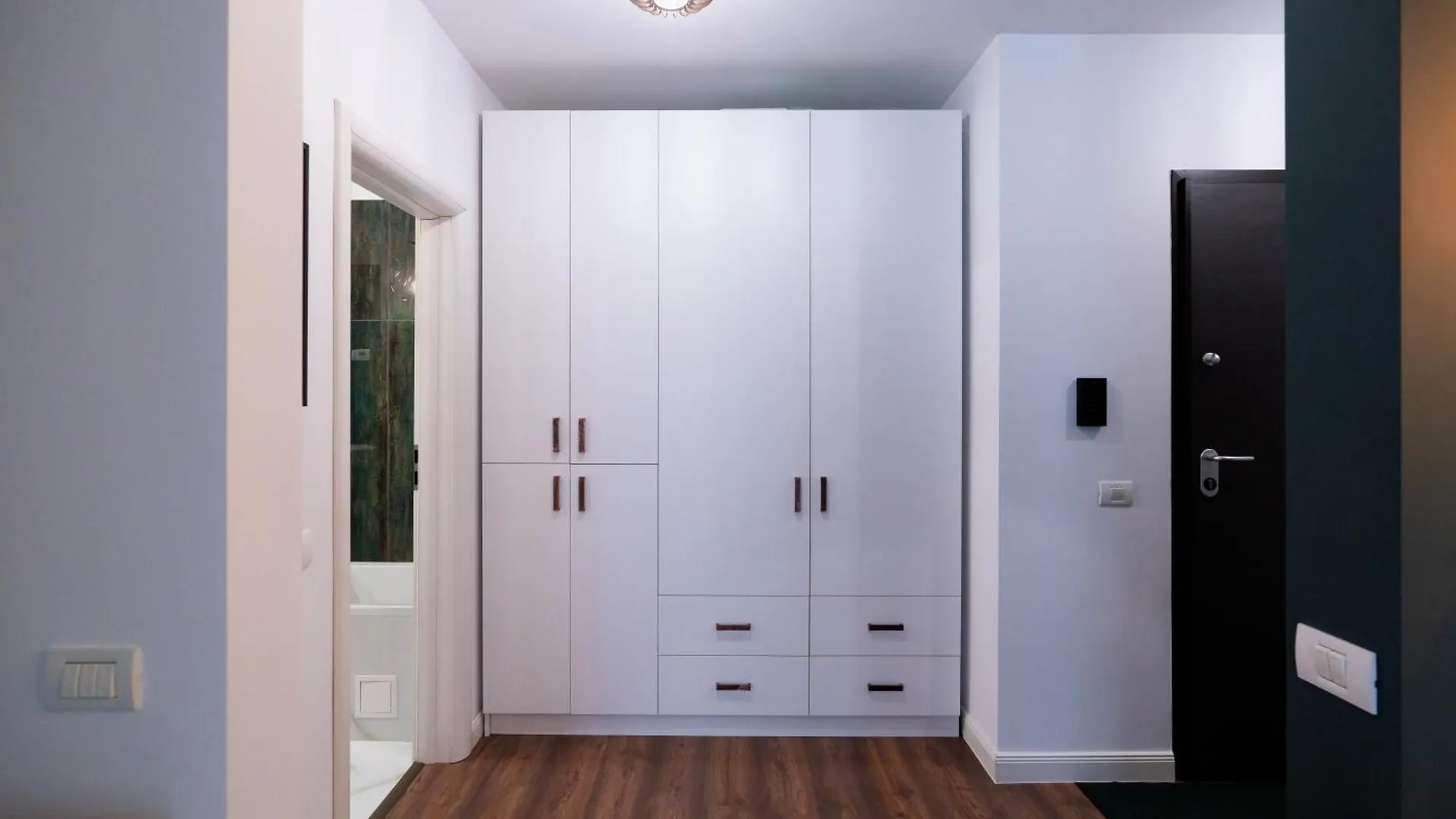 Soni Exclusive Studio Plaza With Private Parking & Self Check-In Bucharest Romania